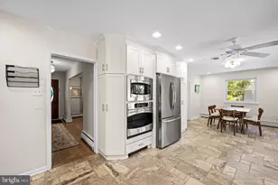 416 Yorkshire Rd, Bryn Mawr, PA 19010 - Photo 12