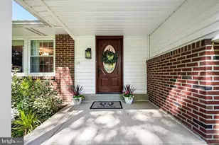 416 Yorkshire Rd, Bryn Mawr, PA 19010 - Photo 4