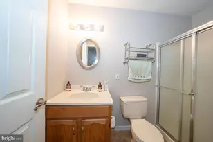 421 Derry Dr, Aston, PA 19014 - Photo 18
