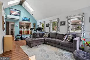 18 N Malin Rd, Broomall, PA 19008 - Photo 12
