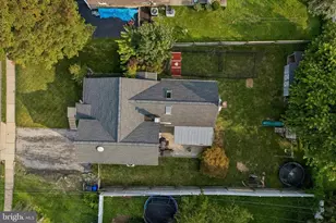 18 N Malin Rd, Broomall, PA 19008 - Photo 30