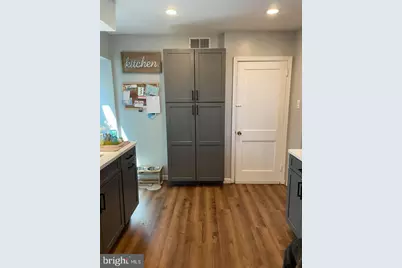 18 N Malin Road, Broomall, PA 19008 - Photo 6