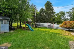 18 N Malin Rd, Broomall, PA 19008 - Photo 24