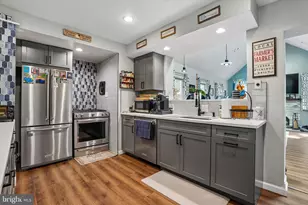 18 N Malin Rd, Broomall, PA 19008 - Photo 6