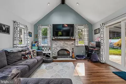 18 N Malin Road, Broomall, PA 19008 - Photo 4