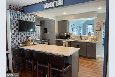 18 N Malin Road, Broomall, PA 19008 - Photo 2