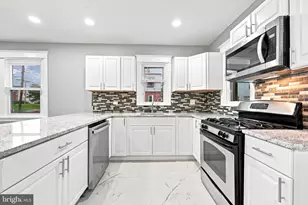 216 Woodlawn Ave, Collingdale, PA 19023 - Photo 10