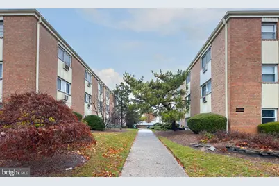8115 W Chester Pike #B-5E, Upper Darby, PA 19082 - Photo 2