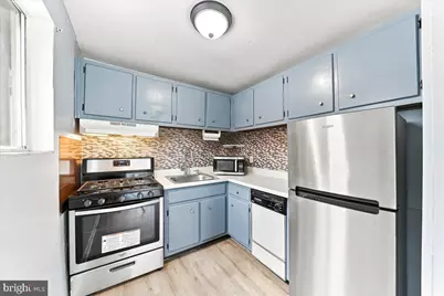 100 E Glenolden Ave Avenue #D-9, Glenolden, PA 19036 - Photo 12