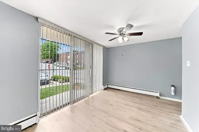 100 E Glenolden Ave Avenue #D-9, Glenolden, PA 19036 - Photo 8