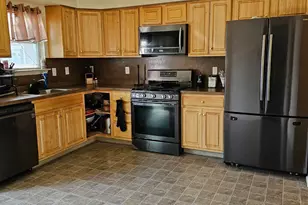 615 Edwards St, Chester, PA 19013 - Photo 6