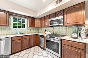 315 Pheasant Hill Dr, Bryn Mawr, PA 19010 - Photo 10