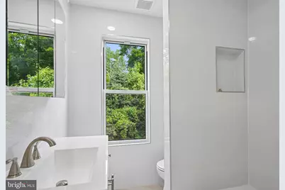 45 W Essex Avenue, Lansdowne, PA 19050 - Photo 24