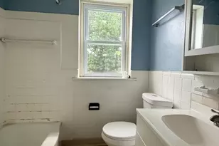 252 W 21st St, Chester, PA 19013 - Photo 10
