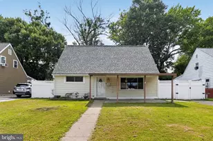 809 Quince Ln, Secane, PA 19018 - Photo 1