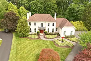 13 Chesterland Dr, Thornton, PA 19373 - Photo 2