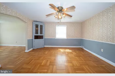 410 W Grays Avenue, Glenolden, PA 19036 - Photo 18