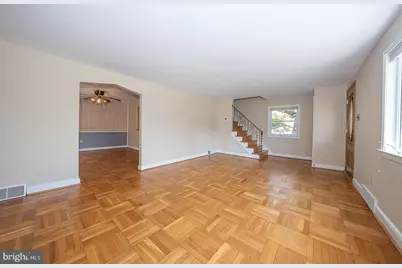 410 W Grays Avenue, Glenolden, PA 19036 - Photo 8