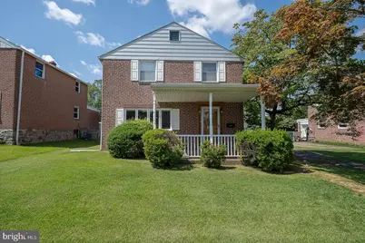 410 W Grays Avenue, Glenolden, PA 19036 - Photo 1