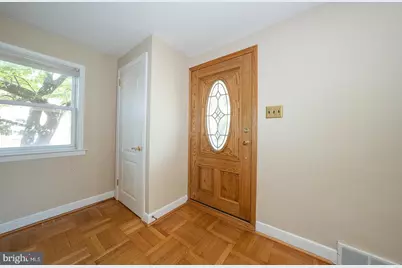410 W Grays Avenue, Glenolden, PA 19036 - Photo 6