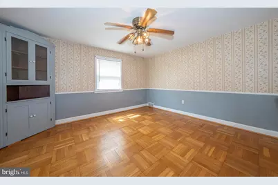410 W Grays Avenue, Glenolden, PA 19036 - Photo 10