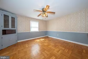 410 W Grays Ave, Glenolden, PA 19036 - Photo 10