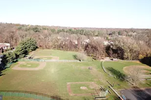 5200 Hilltop Dr, Brookhaven, PA 19015 - Photo 20