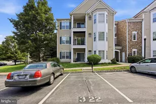 322 Creekside Dr, Brookhaven, PA 19015 - Photo 2