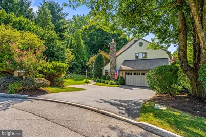 610 Lindsay Circle, Villanova, PA 19085 - Photo 2