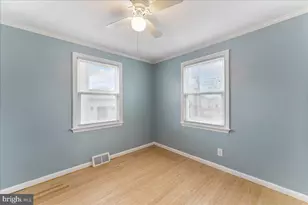 221 W Martin Ln, Norwood, PA 19074 - Photo 8