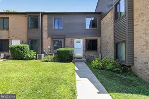 5200 Hilltop Dr, Brookhaven, PA 19015 - Photo 4