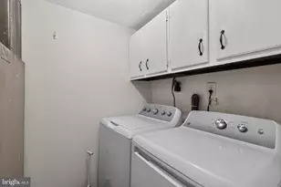 5200 Hilltop Dr, Brookhaven, PA 19015 - Photo 32