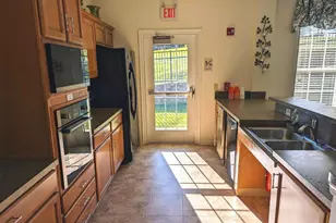 734 Creekside Dr, Brookhaven, PA 19015 - Photo 34