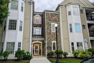 734 Creekside Dr, Brookhaven, PA 19015 - Photo 1