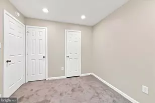 327 Powhattan Ave, Essington, PA 19029 - Photo 12
