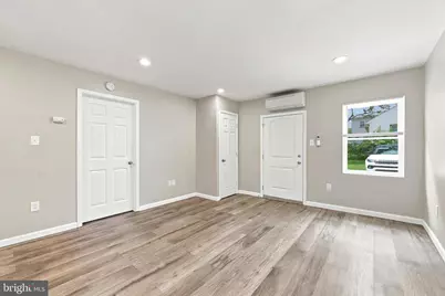 327 Powhattan Avenue #B, Essington, PA 19029 - Photo 4