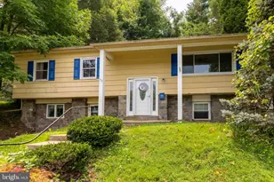 337 Golf Hills Rd, Havertown, PA 19083 - Photo 1