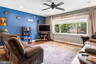 337 Golf Hills Rd, Havertown, PA 19083 - Photo 6