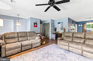 337 Golf Hills Rd, Havertown, PA 19083 - Photo 4