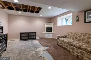 337 Golf Hills Rd, Havertown, PA 19083 - Photo 14