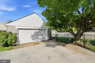 2621 Ashwood Dr, Havertown, PA 19083 - Photo 32