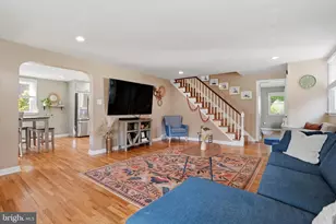 2621 Ashwood Dr, Havertown, PA 19083 - Photo 4
