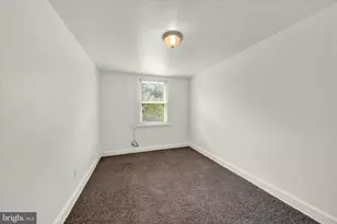 142 W 21st St, Chester, PA 19013 - Photo 16