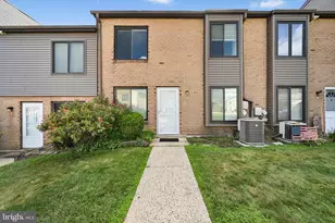 5200 Hilltop Dr, Brookhaven, PA 19015 - Photo 4