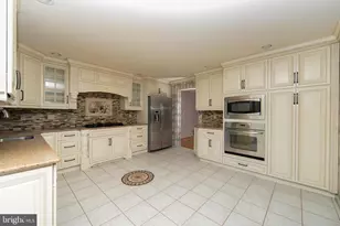 342 Northcroft Rd, Springfield, PA 19064 - Photo 22