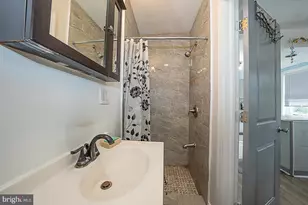 188 E Essex Ave, Lansdowne, PA 19050 - Photo 22
