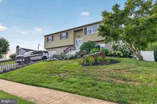 2 Cathy Ln, Aston, PA 19014 - Photo 2