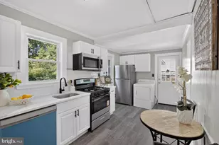 908 Price St, Marcus Hook, PA 19061 - Photo 14