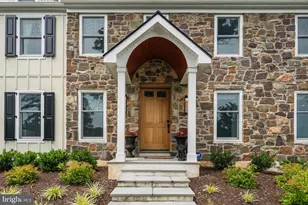 112 Hunt Valley Cir, Berwyn, PA 19312 - Photo 4