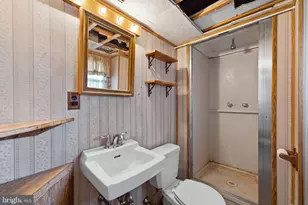 17 Blackthorne Ln, Aston, PA 19014 - Photo 18